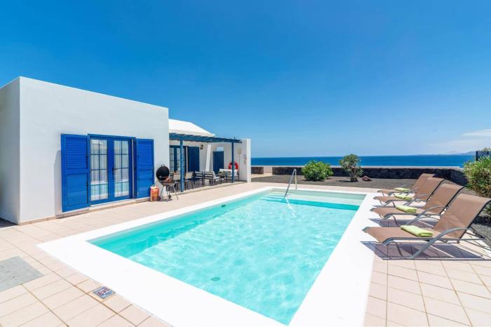 Villa Seasol 2 by Villa Plus