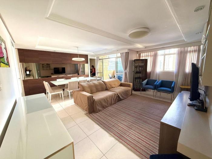 Apartamento família todo reformado 4 quartos