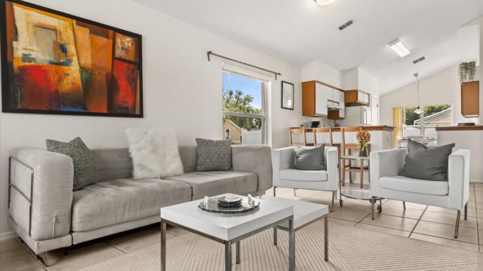 Upstay 3BR Family-Friendly Stylish Retreat w Patio