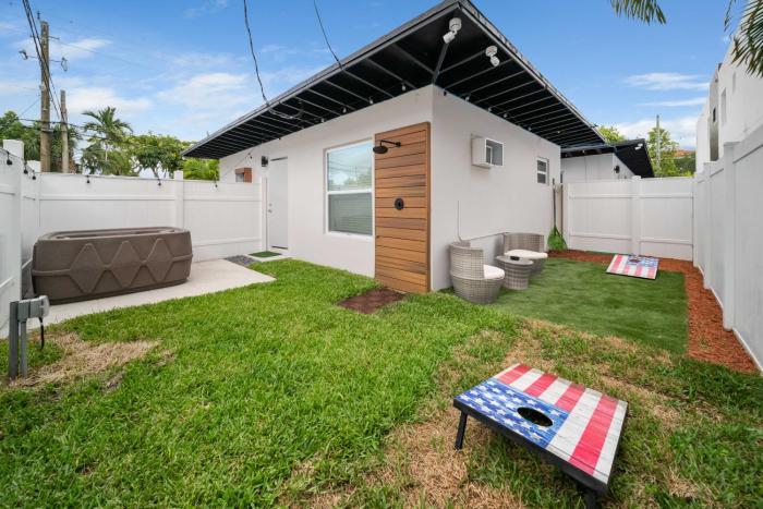 Modern Apt Near Las Olas Beach
