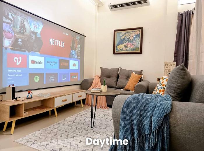 3Bed&Bath family friendly house