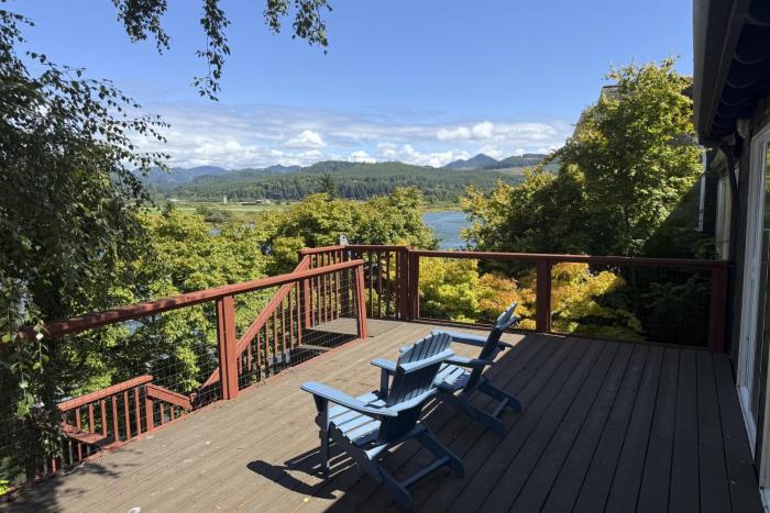 Nehalem River Retreat