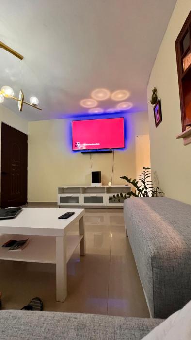 Apartamento moderno y a cojedor