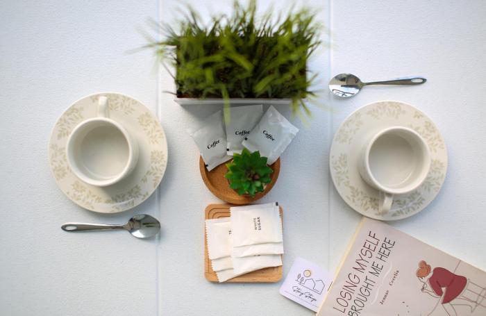 Cebu Central Charm Balcony City View - StoryStays