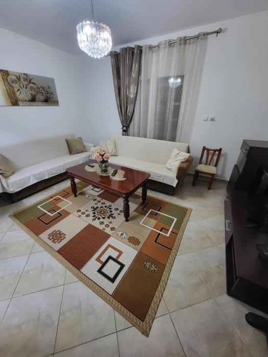 Lakeside View Apartment