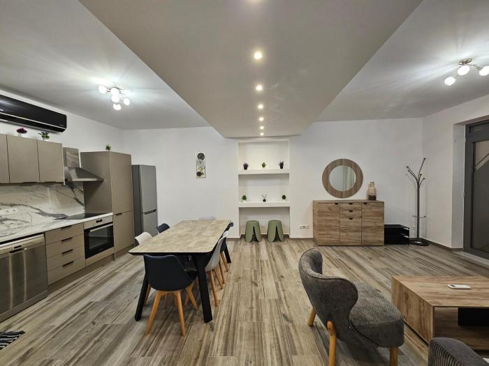 Kelly & Denys apartments