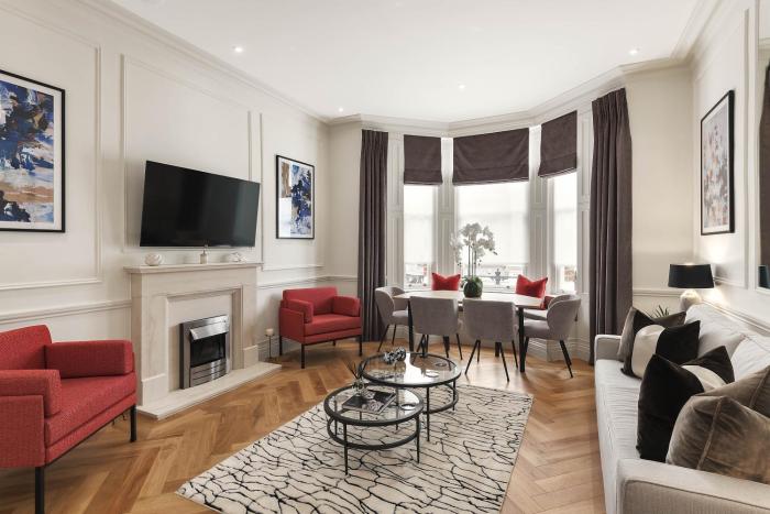 5 Star Kensington Apartment Spacious & Central