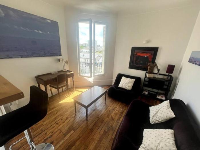 Cozy and bright duplex