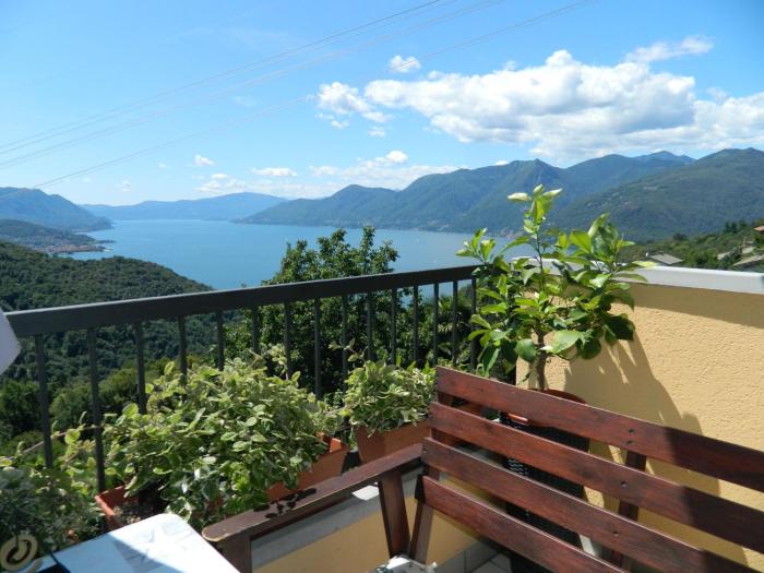 Lago Maggiore Holiday House with Panoramic Views