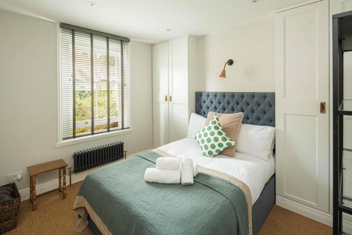 Maida Vale Gem: Stylish 1BD Near Little Venice