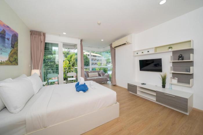 Mountain view apartment near Kata beach