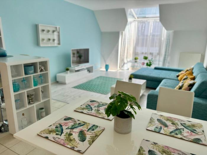 Spacious Soho Gem - City Center - Free Parking