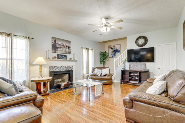 Spacious Home with Patio 8 Mi to Dtwn Decatur