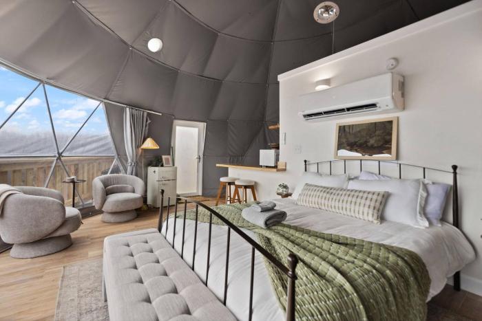 "Pineview Peak" The Overlook LUX Dome - RRG