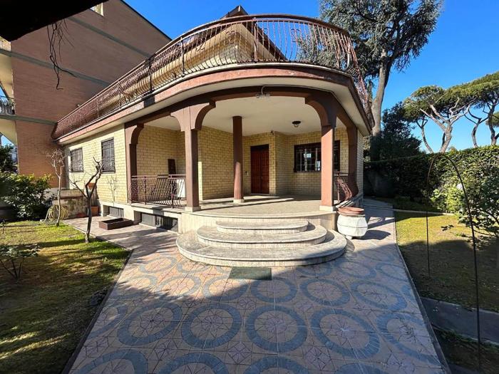 Villa Visconti by Ghor