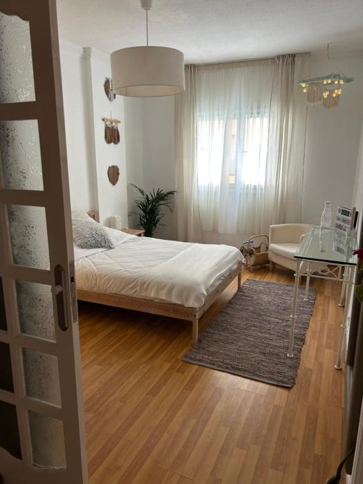 Chill Center Room SOLO HABITACIÓN con baño privado