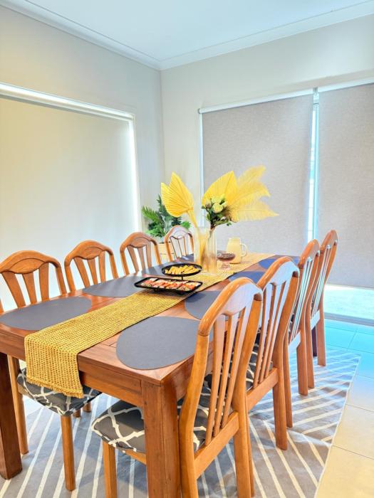 Melbourne holiday house for 15 peoples in Sanctuary Lake