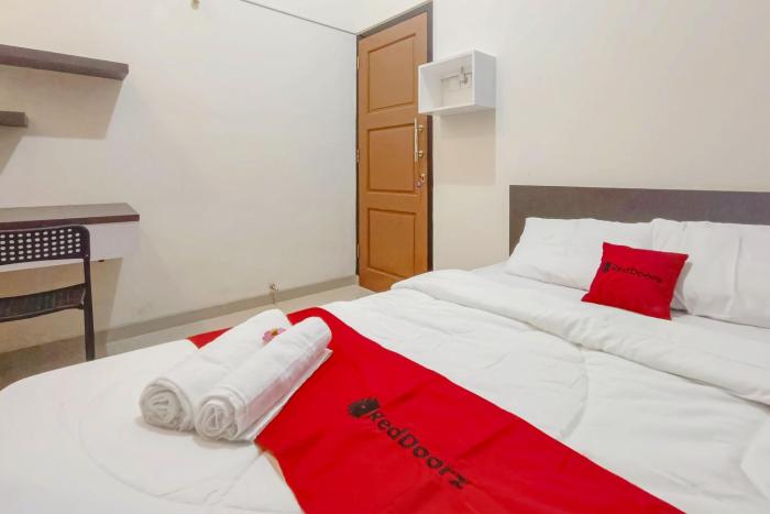 RedDoorz Syariah near RS Bhayangkara Gayamsari Semarang