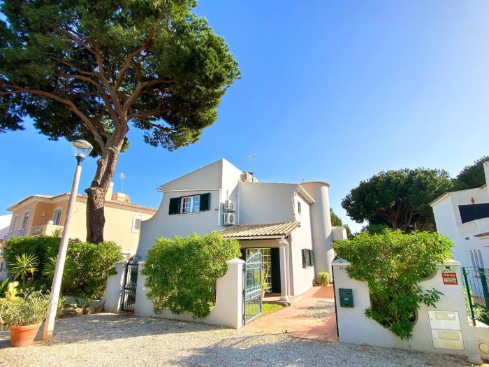 Villa Sarah by BeCherish