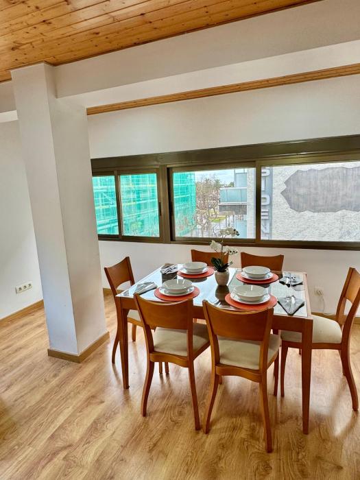 APARTBEACH PONENT CENTRICO y VISTAS PLAYA