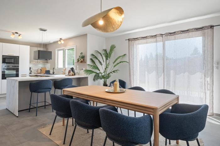 Magnifique Maison, Spacieuse & Élégante - 5 chambres, terrasse & Parking