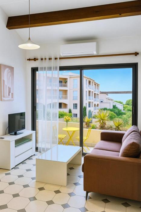 FRGK " VAUBAN Flat Terrace Loft Antibes Old Town Port View"
