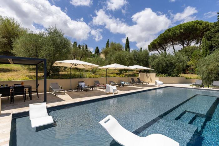 Villa Silvia by PosarelliVillas