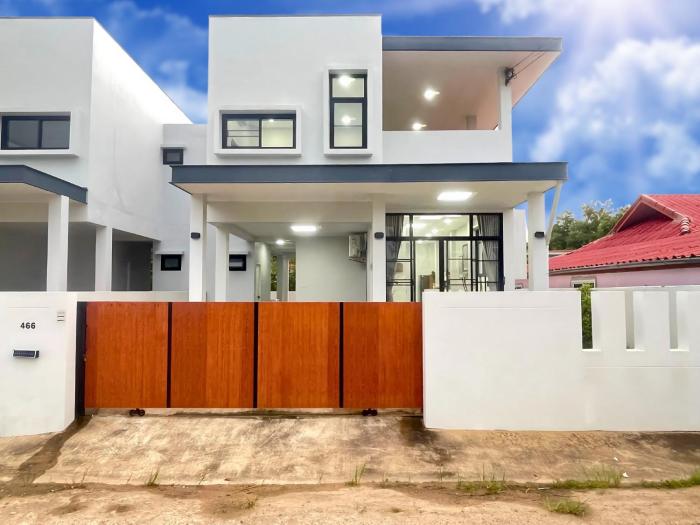 วิลล่าใหม่ ใกล้สนามบิน & ห้วยวังนอง, พัก8ท่าน สบายๆ, Pet Friendly, Baan Hug Ubon