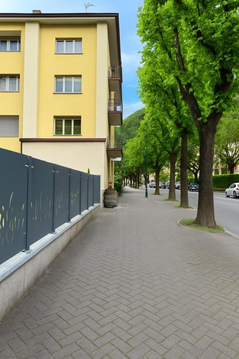 Tirano center-325m dal Bernina Express