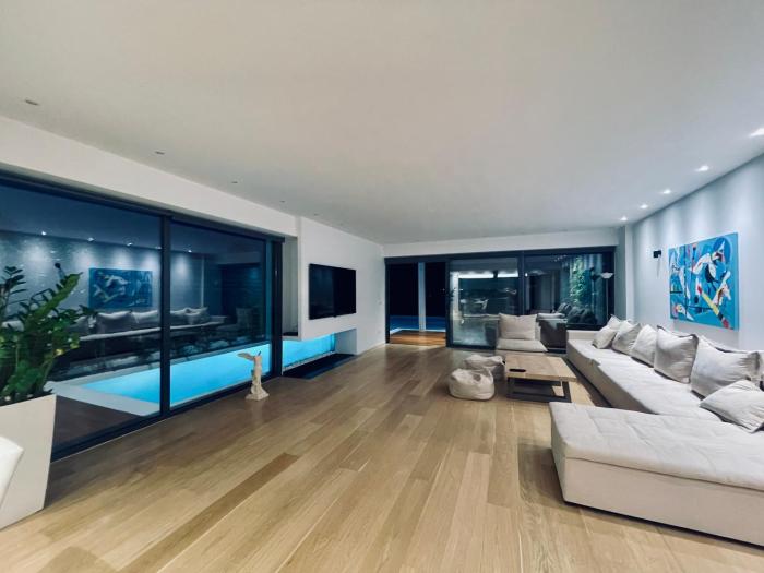 Athens Riviera, 2 Pools & Gym Luxury Residence 310m2