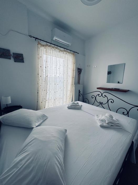 Portolos Apartments - Sarakiniko