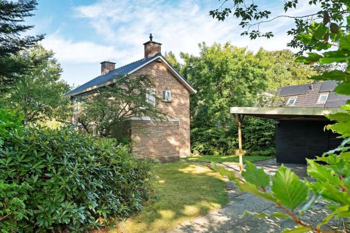 Peaceful Home Near Nature