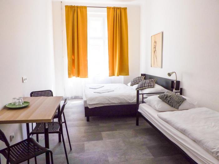 Spacious room E1 in centre of Prague