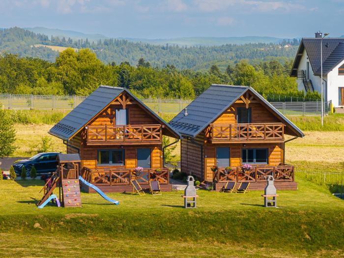 Domki w Blasku Słońca