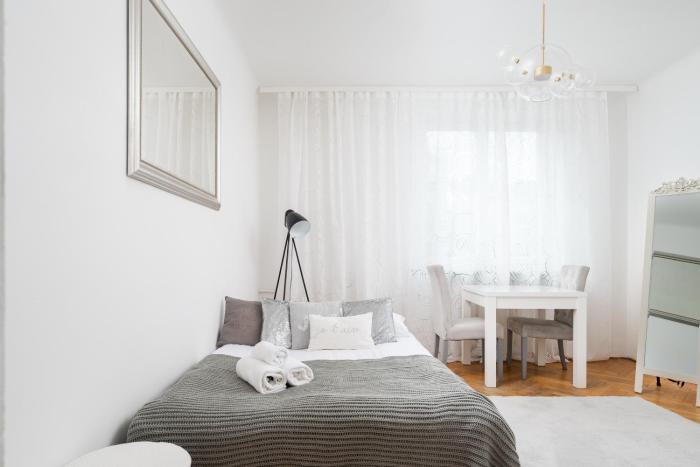 Andersa Riverside Studio by BookingHost