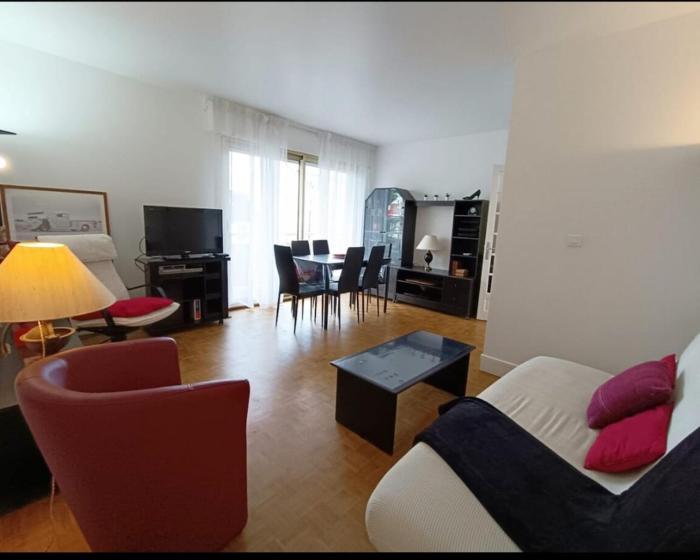 La Précieuse, RER A Proche Paris