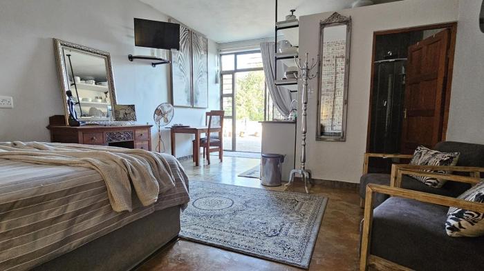 Upstairs R-3 Self Catering Unit