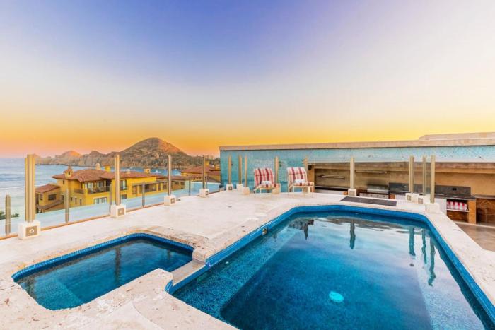 Penthouse in Cabo - Private Rooftop Pool