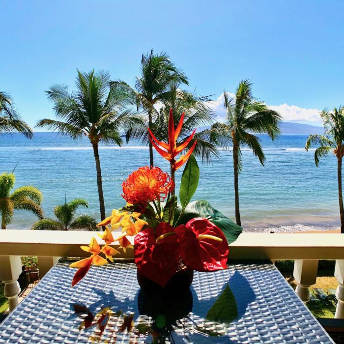 Lahaina Shores Oceanfront Studio