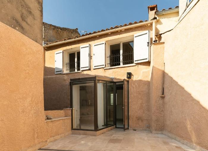 Maison de village chaleureuse