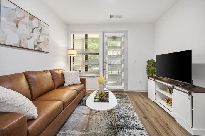 Brightshaven CoolSprings, Modern 1Bed with EV Parking in Frisco