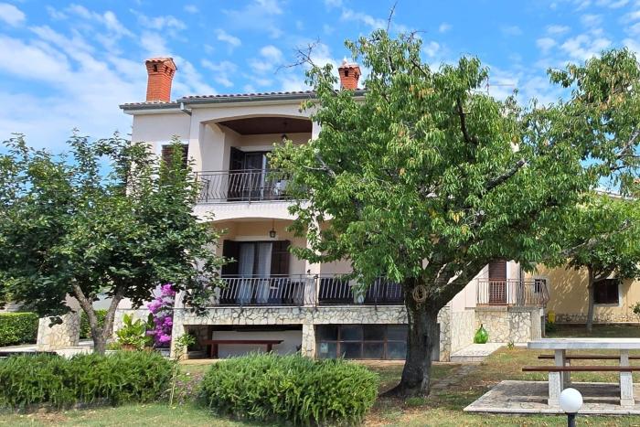 Apartments with parking space Buici, Porec - 24819