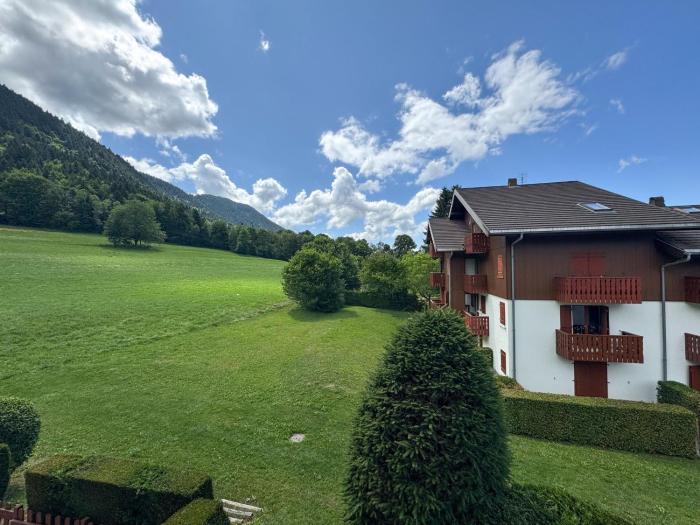 Appartement au pied des pistes à Bernex avec balcon et parking - FR-1-498-117