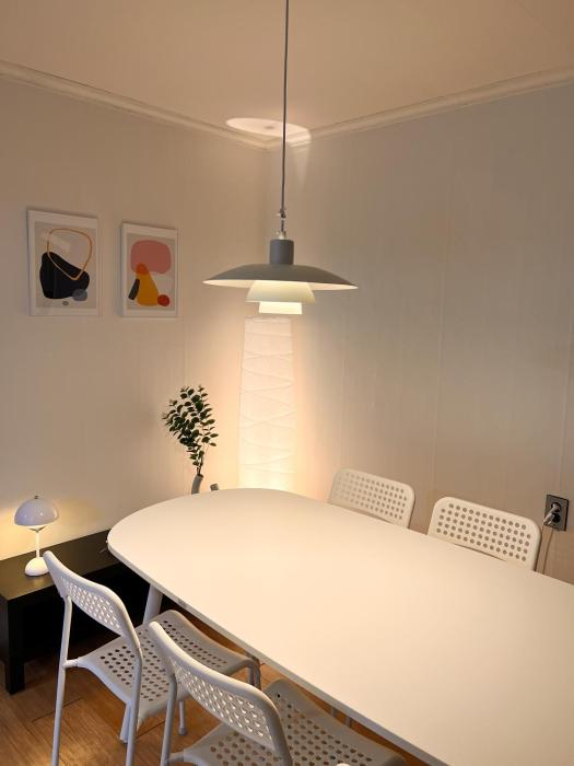 Stayraon, White & Cozy Space near Yeoksam Station