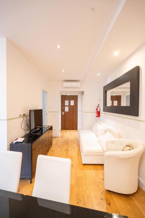 La Marmora 3 bedroom apartment near Galleria dellAccademia