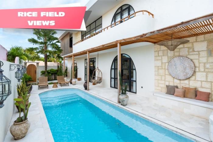 Villa Roma Canggu - Car Parking, Fast Wi-Fi, Rice Field Views, Private Pool, 3BR and Free Airport Pickup Included