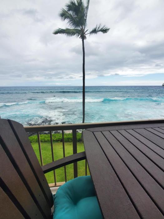 Gorgeous Oceanfront Condo, Kona Reef Resort A25, 3rd Floor