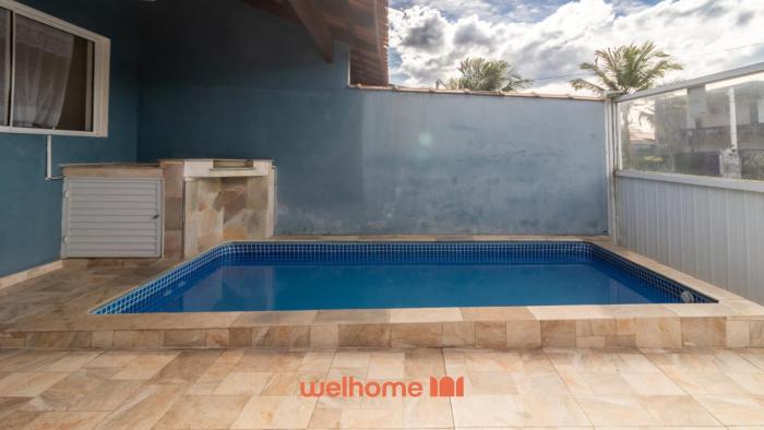 Casa em Itanhaem pe na areia com piscina