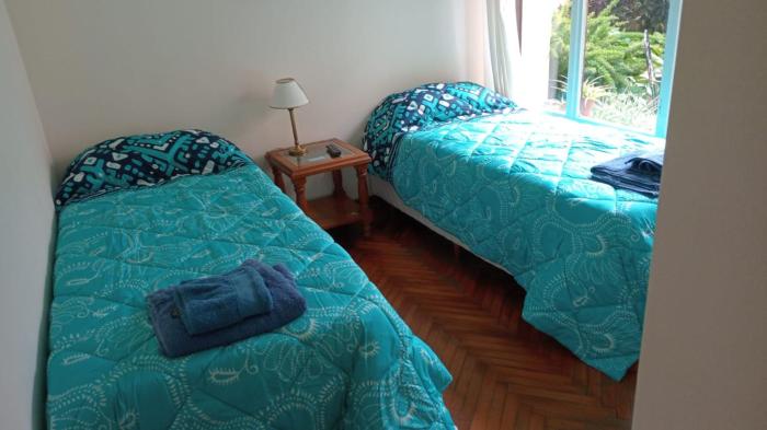 Habitación doble, excelente ubicación, con patio