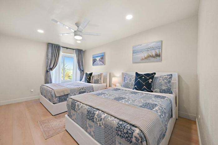 B310 - Oceanside Getaway